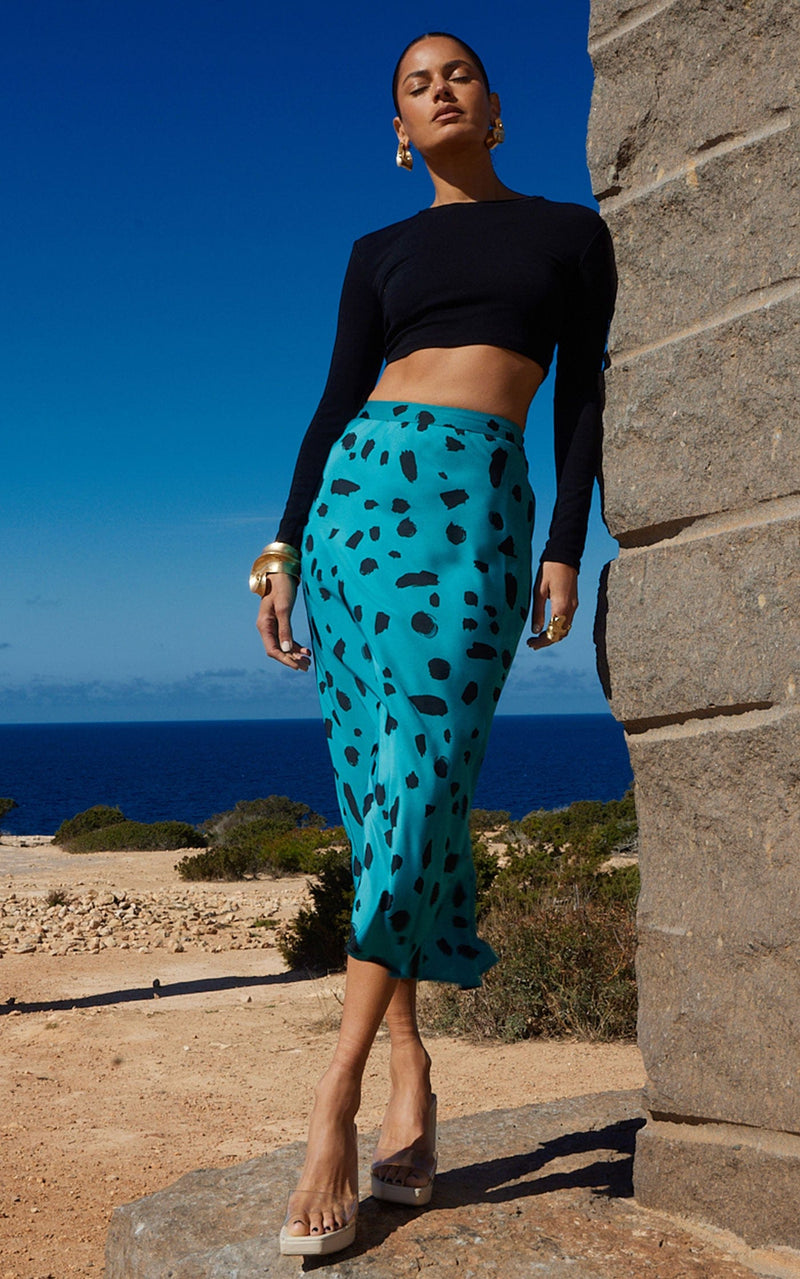 Renzo Skirt In Abstract Dot Black On Teal