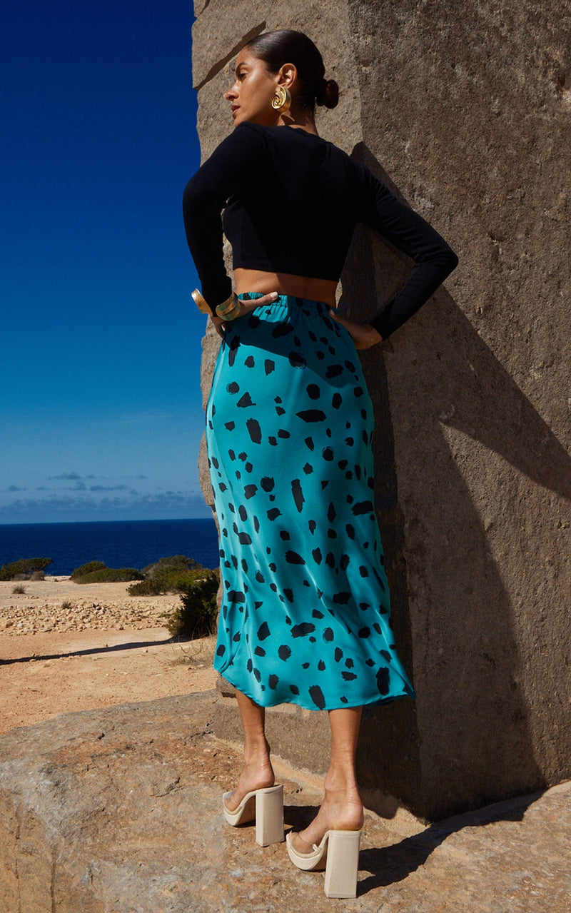 Renzo Skirt In Abstract Dot Black On Teal