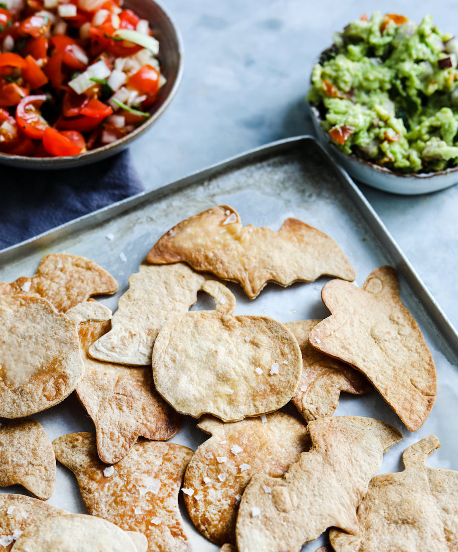 Halloween inspired nachos with guacamole and pic de gallo