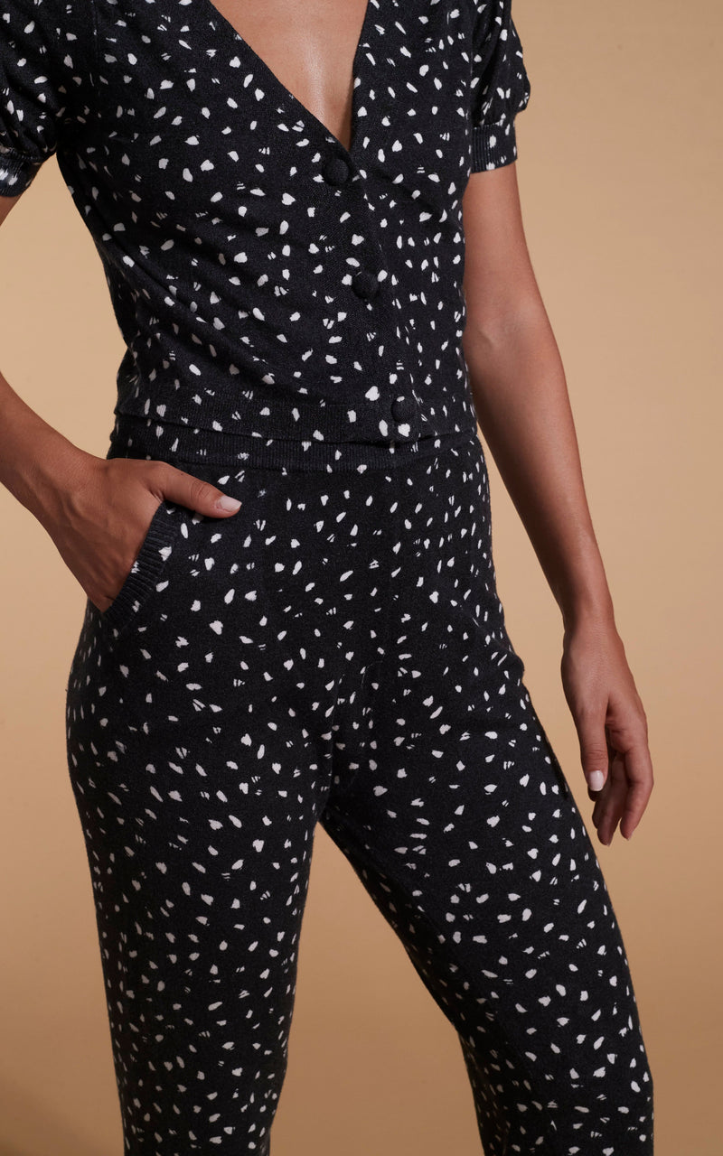 Kooki Knitted Cardigan in Abstract White on Black