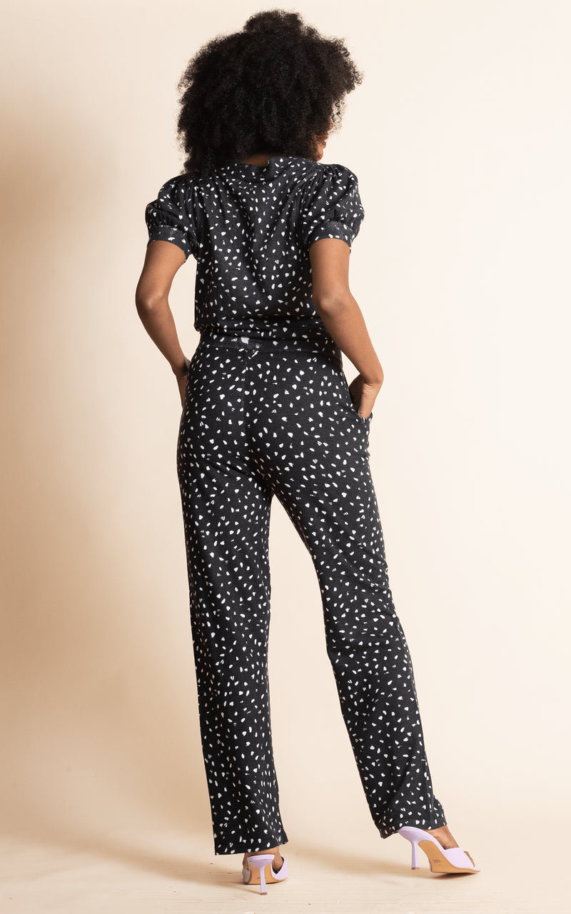 Kooki Knitted Cardigan in Abstract White on Black